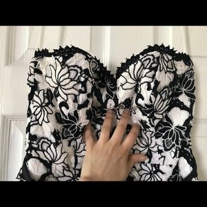 White House Black Market embroidered corset size 6